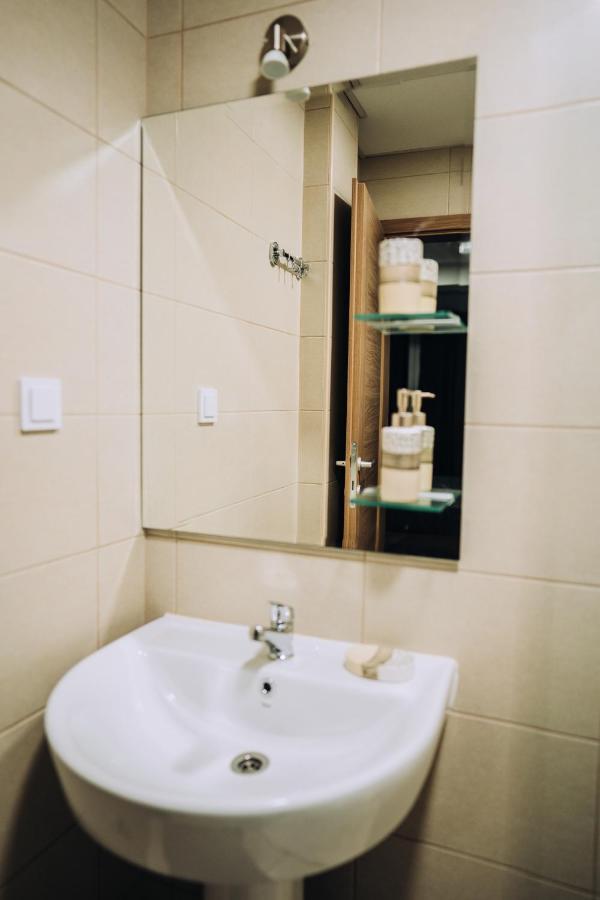 Sana Apartments Ohrid Buitenkant foto