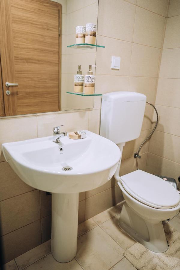 Sana Apartments Ohrid Buitenkant foto