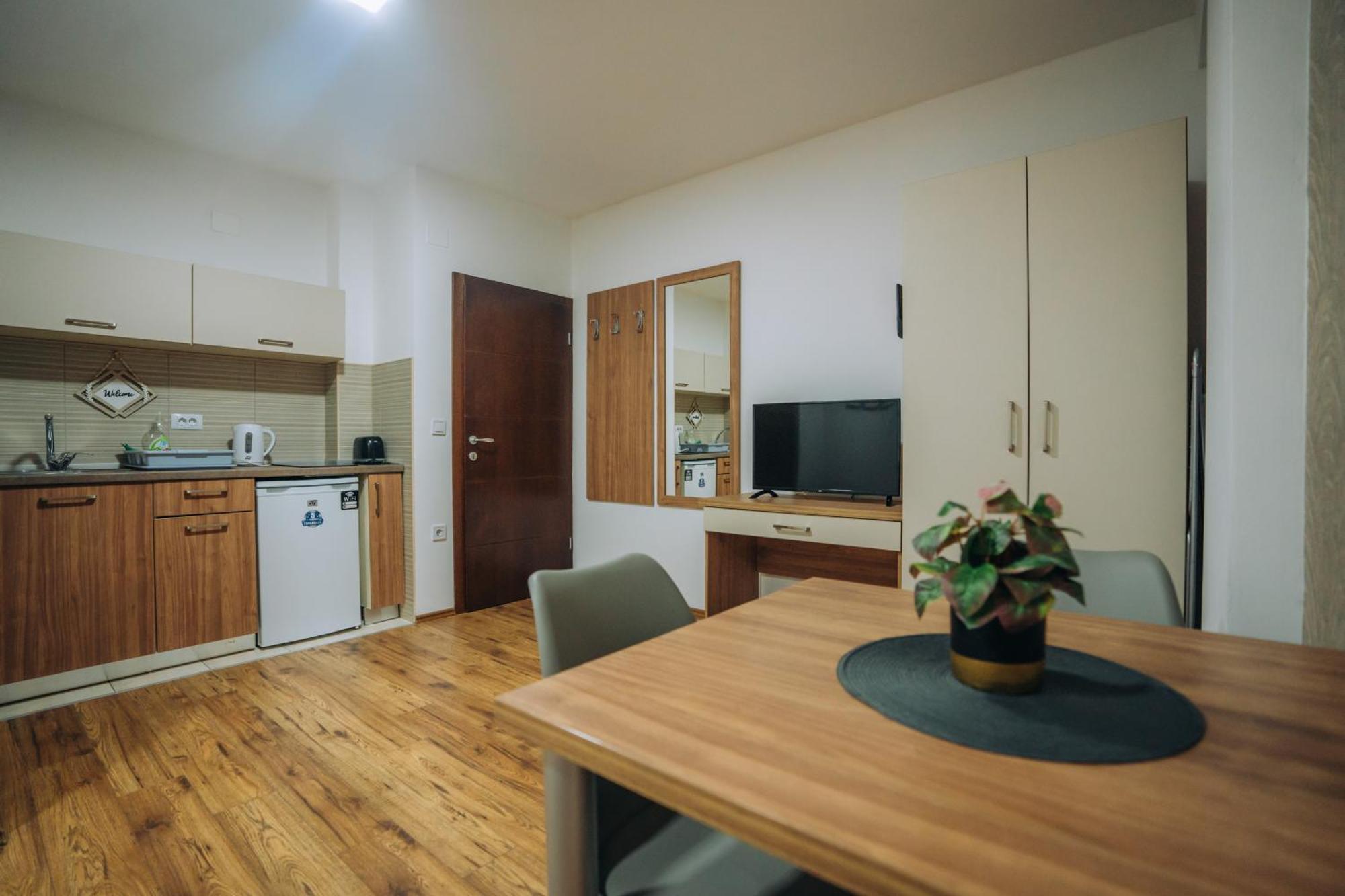 Sana Apartments Ohrid Buitenkant foto