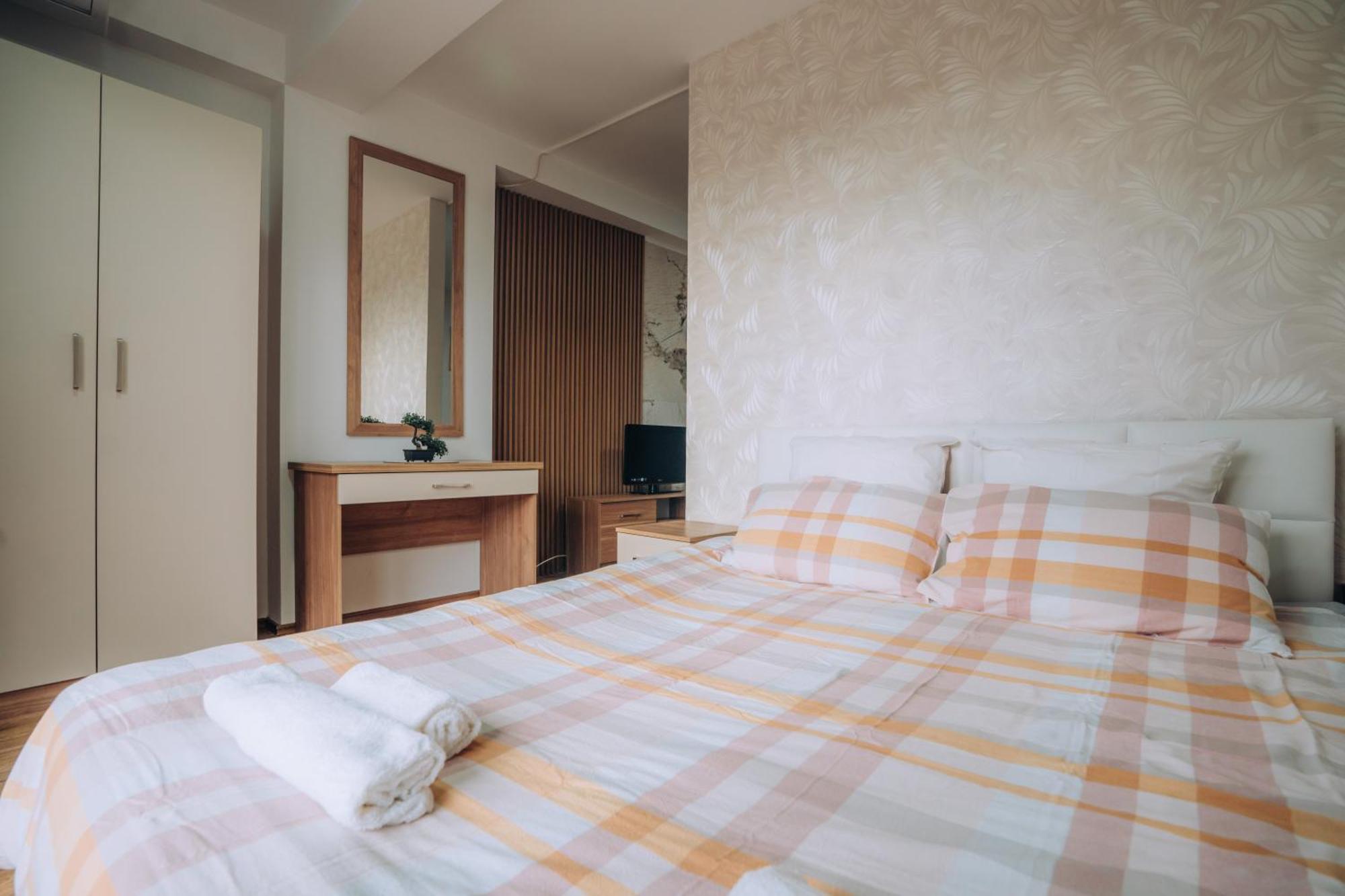 Sana Apartments Ohrid Buitenkant foto